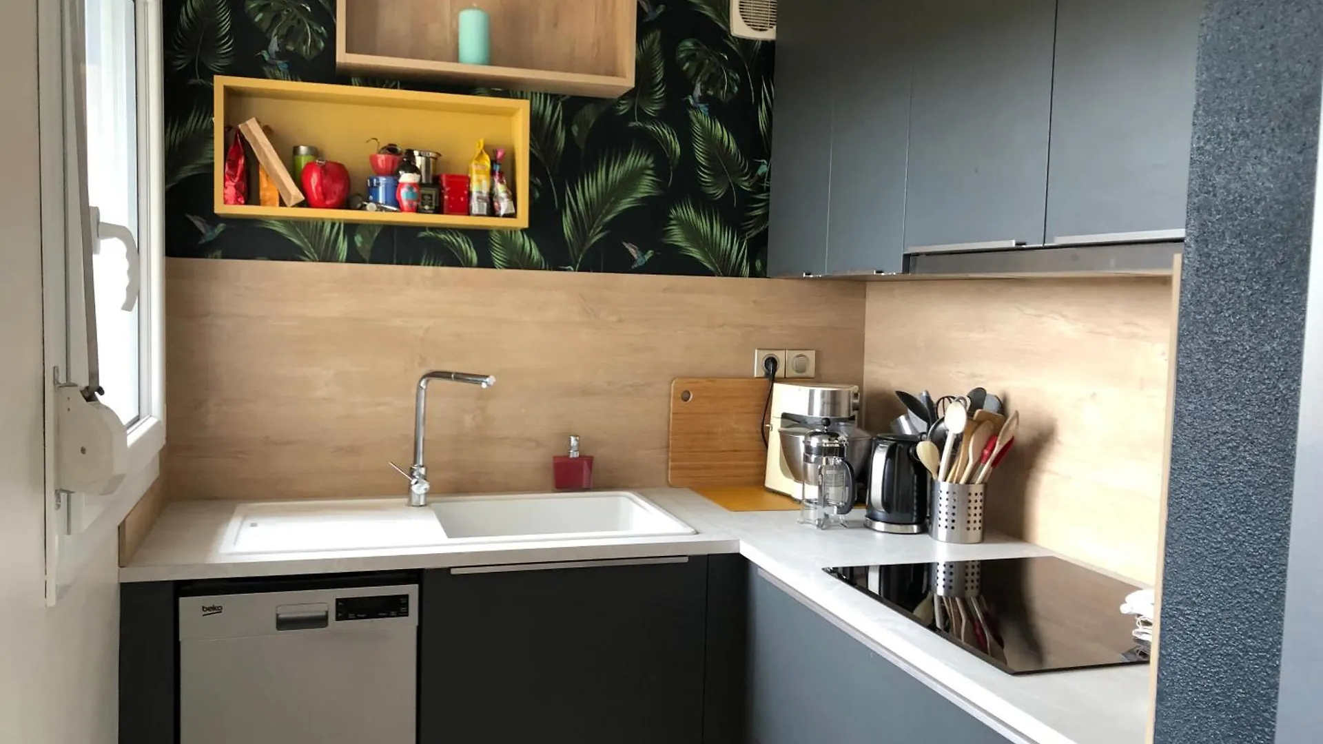 Beautiful Apartment With Sea And Garden View 펄로스가이렉 0*,