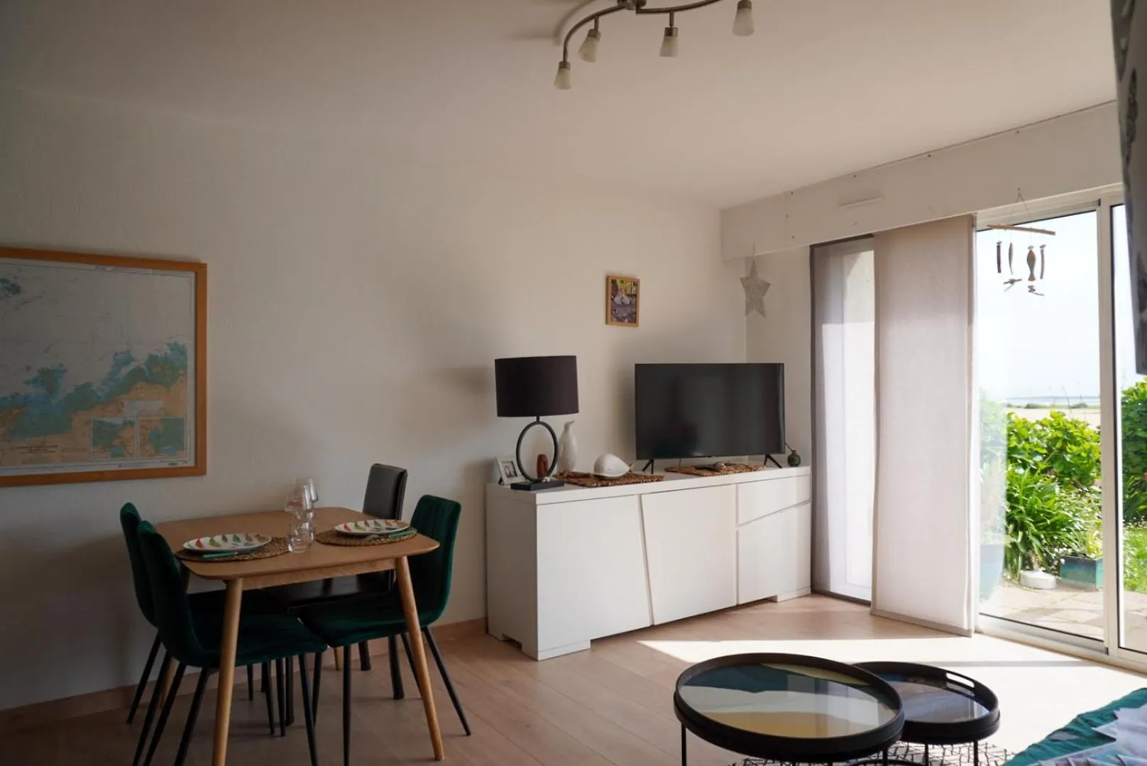 Beautiful Apartment With Sea And Garden View 펄로스가이렉 프랑스